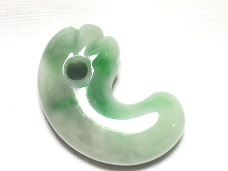 三本 丁字頭勾玉 翡翠 緑色 古物 アンティーク 三本 丁字頭勾玉 翡翠