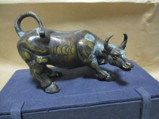 中国　北宋　青銅器　鍍金牛　古箱付き　Q95-2 中国 北宋 青銅器 鍍金牛 古箱付き Q95-2 ショップ