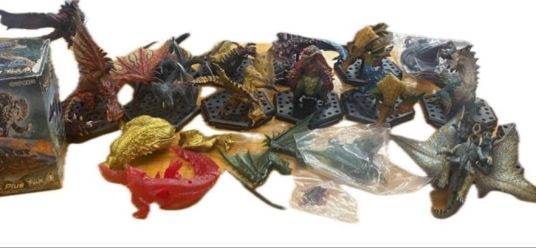モンスターハンター フィギュア スタンダードモデル １０種(13体)＋オマケ モンスターハンター フィギュア スタンダードモデル 10種(13体)＋オマケ