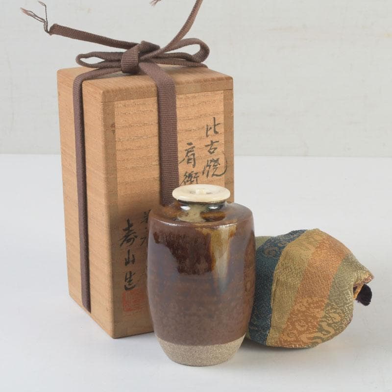 茶道具　高取焼　比古焼　藤崎寿山造　肩衝茶入　仕覆付　共箱　V　9824 茶道具 高取焼 比古焼 藤崎寿山造 肩衝茶入 仕覆付 共
