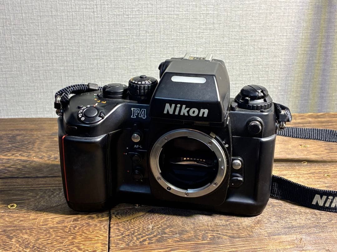 Nikon F4/フィルムカメラ/説明書付き/現状品 Nikon F4/フィルムカメラ/説明書付き/現状品の通販はau PAY マーケット