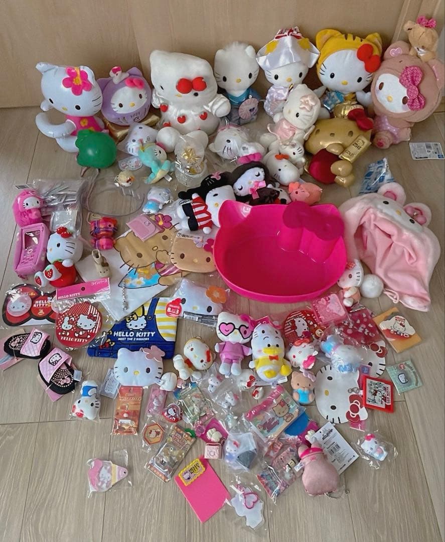 ハローキティ　まとめ売り　大量　サンリオ サンリオ 歴代ハローキティグッズ 大量まとめ売り｜Yahoo!フリマ（旧